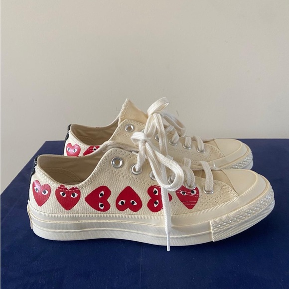 Converse Ivory/Red Comme Des Garçons PLAY Low Top Sneakers - Picture 4 of 6
